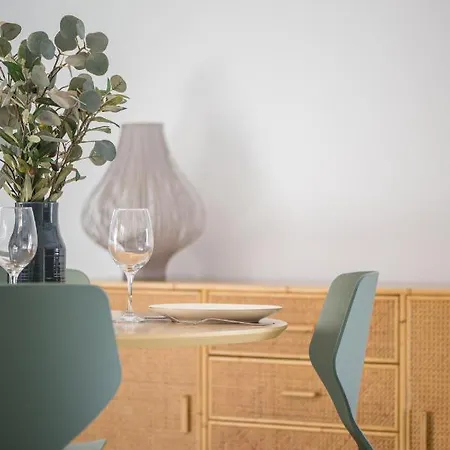 شقة Le Mediterranee - 3 Pieces Au Coeur Du Centre De مينتون