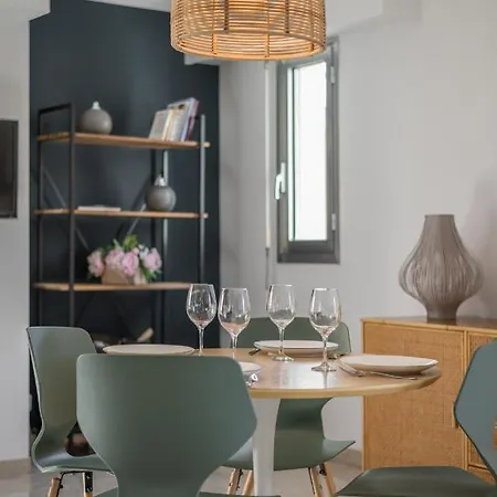 Le Mediterranee - 3 Pieces Au Coeur Du Centre De شقة مينتون